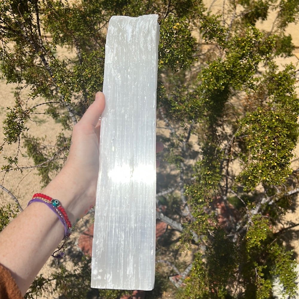 XL Natural selenite crystal, energy healing cleansing & charging. ✨